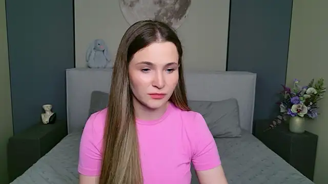 Lina Sinerz online show from May 10, 2026, 3:28 pm