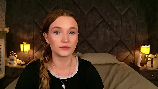 Lina Sinerz online show from June 19, 2026, 3:27 pm
