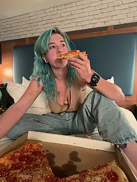 rosiebuddy online show from April 27, 2026, 4:10 am