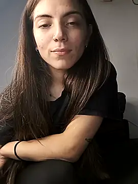Snapshot of Ceciihot chatting on April 10, 2026, 2:06 am Ceciihot online show from April 10, 2026, 2:06 am