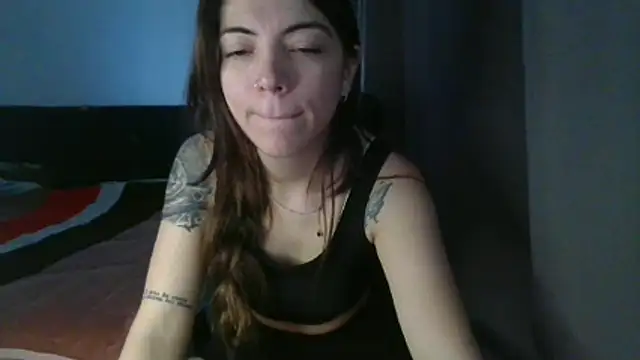 Snapshot of Ceciihot chatting on April 13, 2026, 5:40 pm Ceciihot online show from April 13, 2026, 5:40 pm
