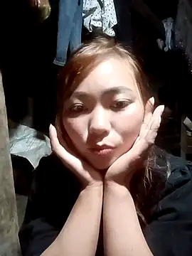 dona77 online show from December 15, 2025, 7:51 pm