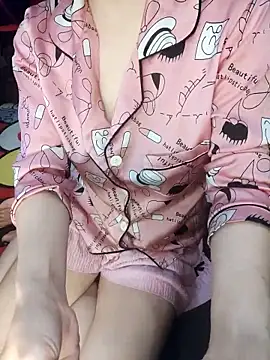 Snapshot of Alone_nothing chatting on December 20, 2025, 5:09 pm Alone nothing online show from December 20, 2025, 5:09 pm