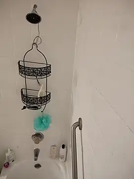 SpiderRose online show from February 5, 2026, 8:57 pm