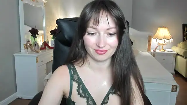 RosiAlina online show from May 5, 2026, 6:54 am