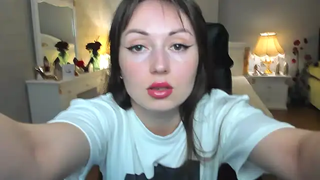 RosiAlina online show from June 12, 2026, 8:13 am