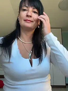 CherryCherry03 online show from May 4, 2026, 7:15 am