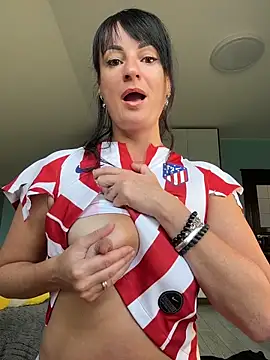 CherryCherry03 online show from June 13, 2026, 8:34 am