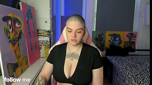 enigmastella online show from February 2, 2026, 11:09 am