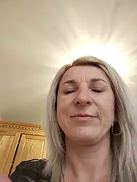 AhlyssaLove1155 online show from July 5, 2026, 5:31 pm