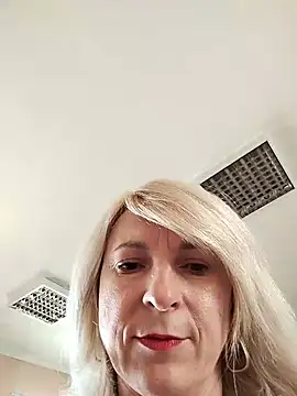 AhlyssaLove1155 online show from July 20, 2026, 9:01 am