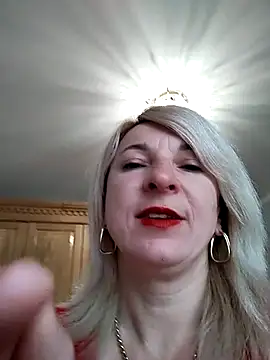 AhlyssaLove1155 online show from July 25, 2026, 5:05 am