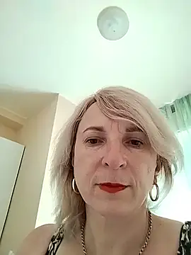 AhlyssaLove1155 online show from August 3, 2026, 12:21 pm