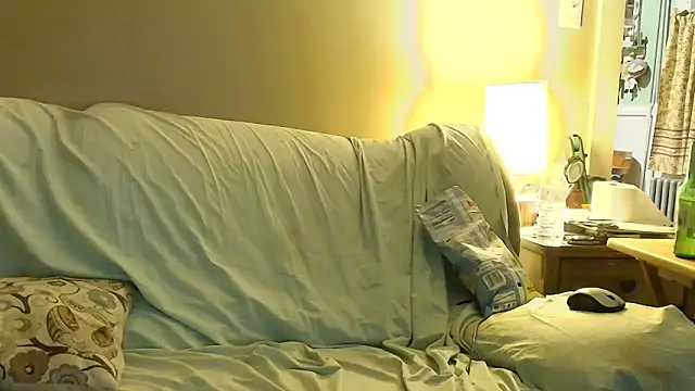 blondebombshell4343 online show from December 17, 2025, 11:11 pm