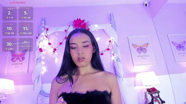 GabbyGrifin online show from December 17, 2025, 7:53 pm