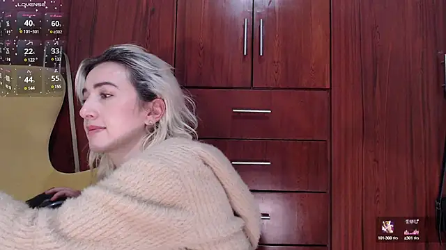 Snapshot of carly_grasso chatting on February 13, 2025, 11:17 am carly grasso online show from February 13, 2025, 11:17 am