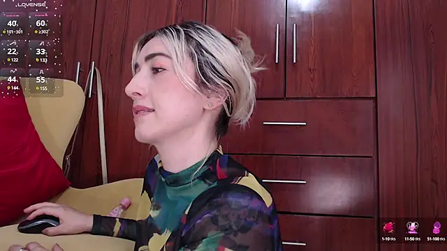 Snapshot of carly_grasso chatting on February 26, 2025, 2:48 am carly grasso online show from February 26, 2025, 2:48 am