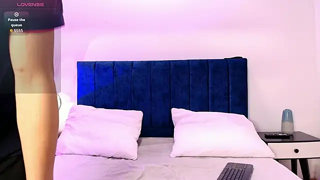 Kris Storm online show from December 22, 2025, 8:17 pm