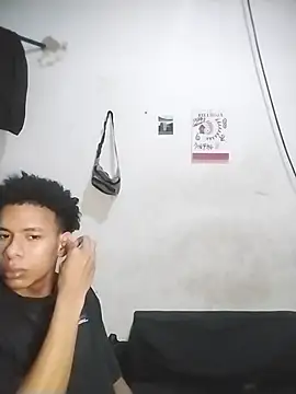 latinboi sexy online show from December 20, 2025, 2:57 pm