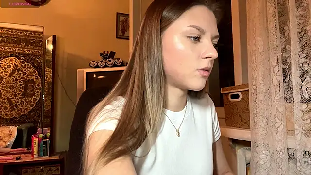 EnergeticMona online show from December 17, 2025, 3:07 pm