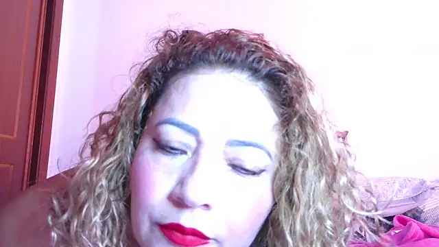 mariajosebarrazaa online show from July 26, 2026, 2:24 pm