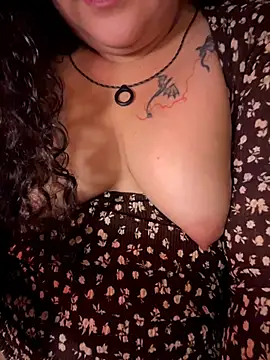 VanesssaMilf  online show from March 22, 2026, 1:42 am