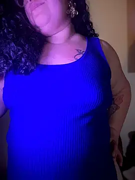 VanesssaMilf  online show from April 19, 2026, 10:45 pm