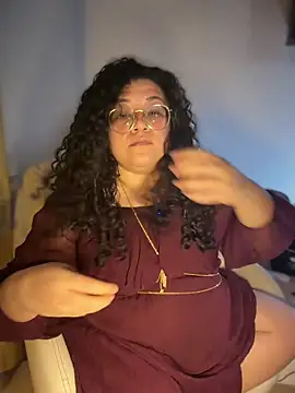 VanesssaMilf  online show from June 19, 2026, 1:32 am