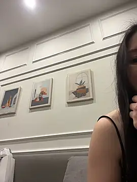 Lucy79xx online show from February 6, 2026, 1:14 pm