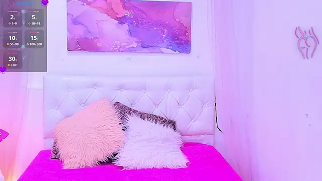 Snapshot of _Valentinaaa chatting on August 5, 2026, 5:32 am Valentinaaa online show from August 5, 2026, 5:32 am