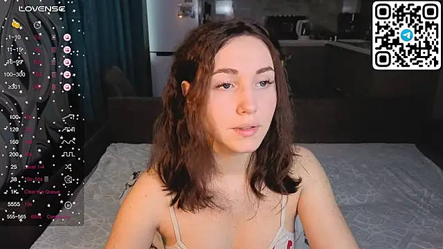 Alena MellS online show from December 17, 2025, 4:40 am