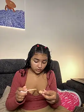 ladulcemary  online show from February 21, 2026, 3:13 pm