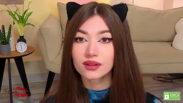 oliviaah  online show from May 1, 2026, 2:21 pm