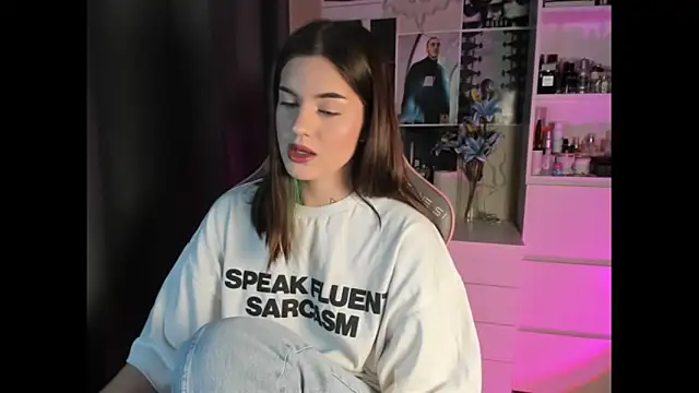 Snapshot of NikkieKitty chatting on February 13, 2026, 2:24 pm NikkieKitty online show from February 13, 2026, 2:24 pm