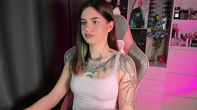 Snapshot of NikkieKitty chatting on March 21, 2026, 4:10 pm NikkieKitty online show from March 21, 2026, 4:10 pm