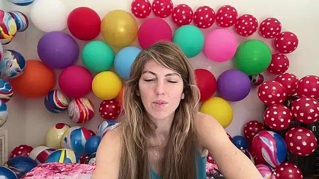 Snapshot of CelestialRuby chatting on February 7, 2026, 5:49 pm CelestialRuby online show from February 7, 2026, 5:49 pm