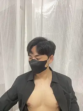 kimze7 online show from December 16, 2025, 2:22 pm