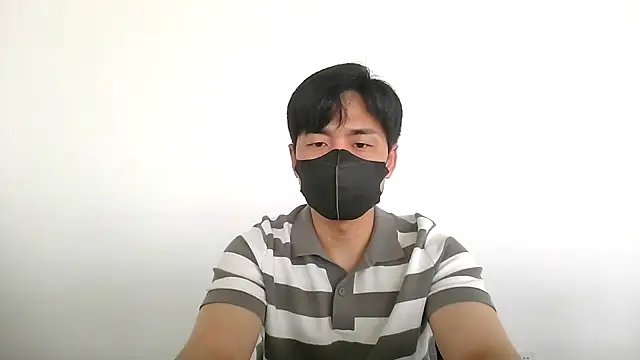 kimze7 online show from May 28, 2026, 2:09 am