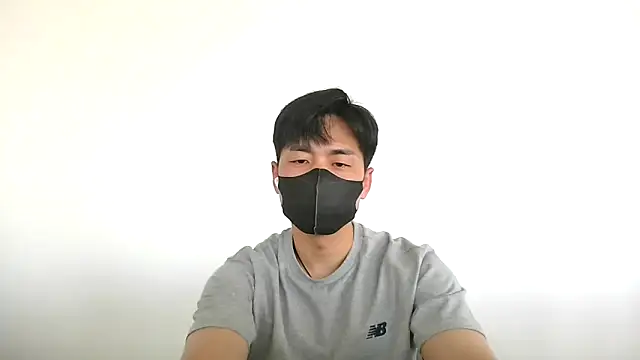 kimze7 online show from June 8, 2026, 2:23 am