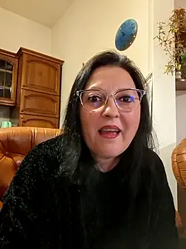 Snapshot of axell58 chatting on January 7, 2026, 5:26 pm axell58 online show from January 7, 2026, 5:26 pm