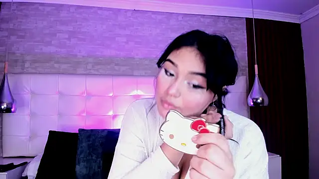 NaomySakura online show from May 3, 2026, 10:38 pm