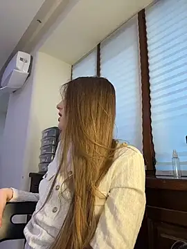 AryaWeil online show from February 9, 2026, 2:10 pm