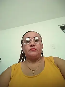 Nini Love  online show from January 15, 2026, 2:54 pm