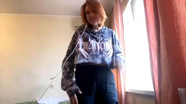 Julie mayers  online show from December 19, 2025, 11:50 am