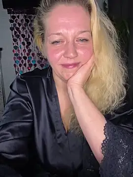 JenniferCarmen online show from February 16, 2026, 9:11 pm