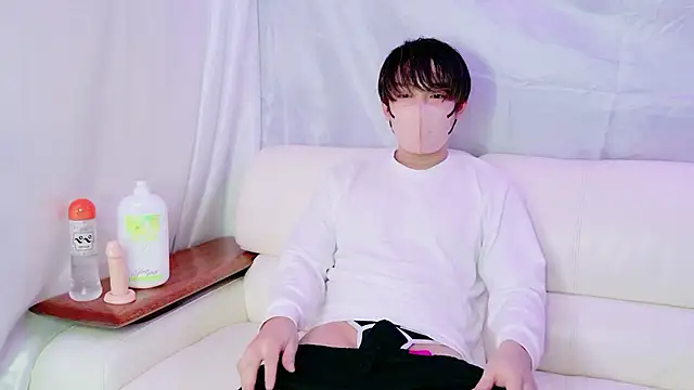 Snapshot of -kou-- chatting on February 16, 2026, 11:39 am -kou-- online show from February 16, 2026, 11:39 am