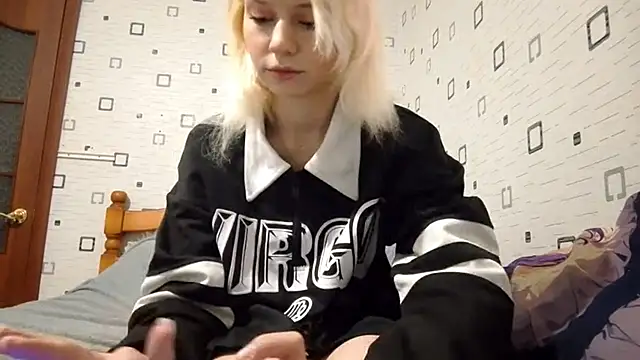 Sofalakers online show from December 14, 2025, 1:27 pm