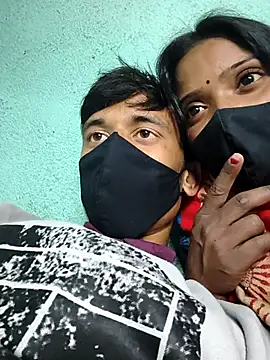 couplegk71 online show from January 18, 2026, 12:53 pm