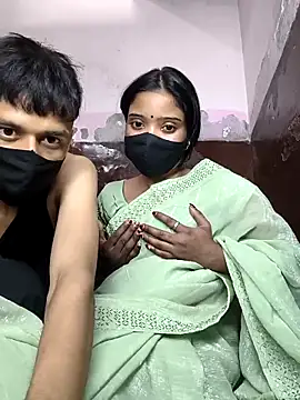 couplegk71 online show from February 12, 2026, 2:50 am
