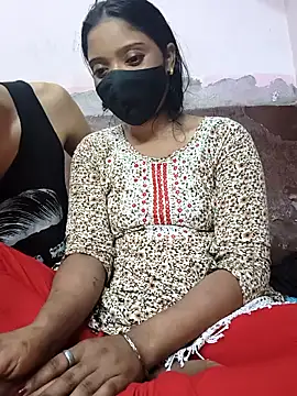 couplegk71 online show from February 19, 2026, 3:41 pm